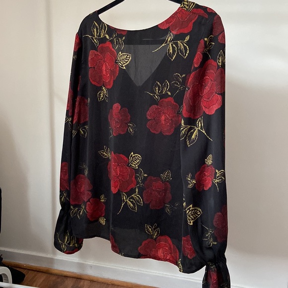 Cupcakes and Cashmere Blouse - Picture 3 of 3